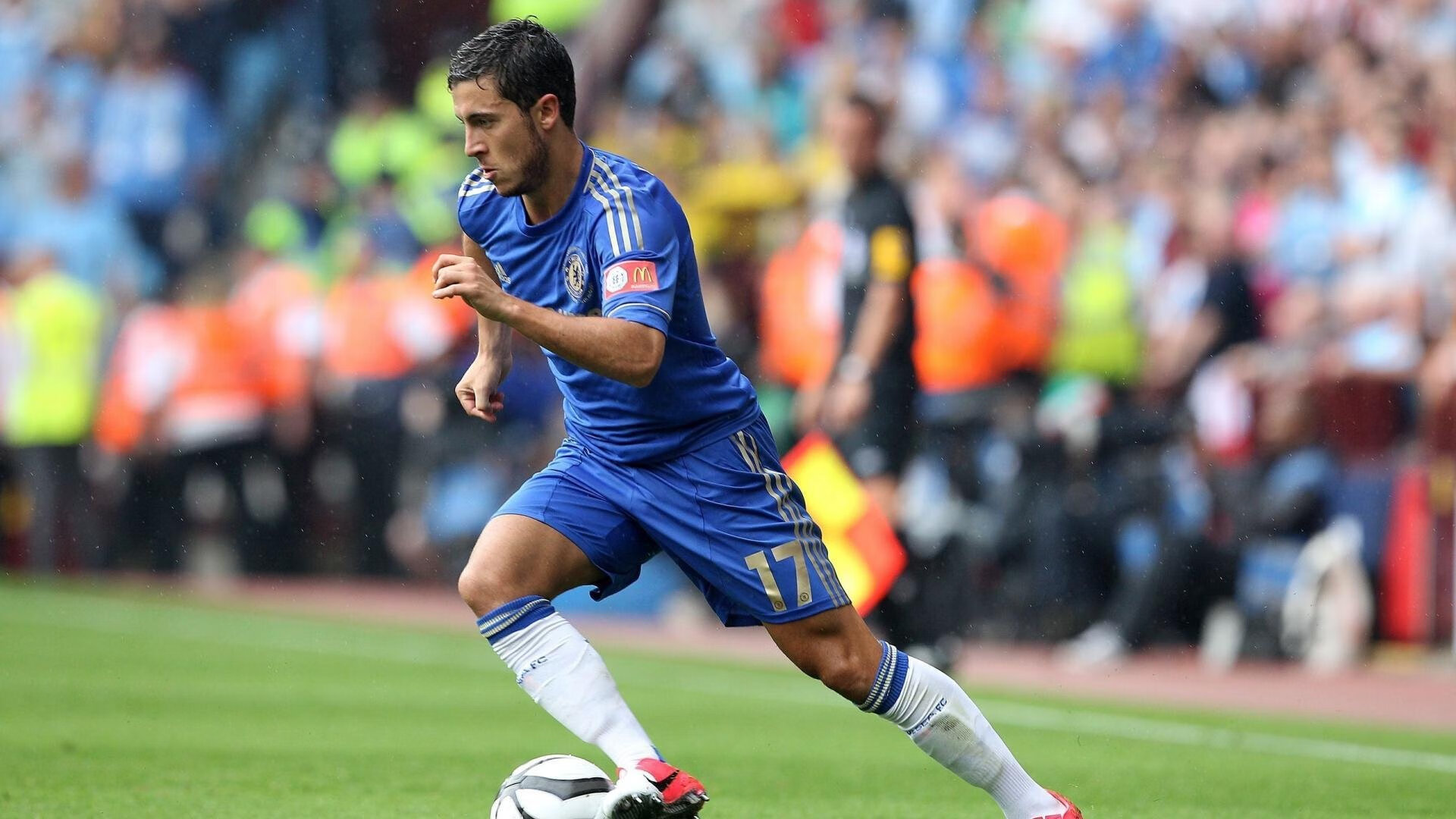 开云网站-特色草原足球争霸，感受不同的运动风情，足球比赛草地